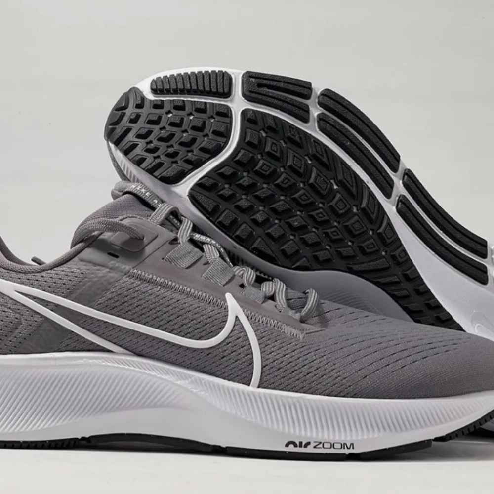 NWOT Nike Air Pegasus 38 Running Shoes Women’s size 11/ men’s size 9 Grey